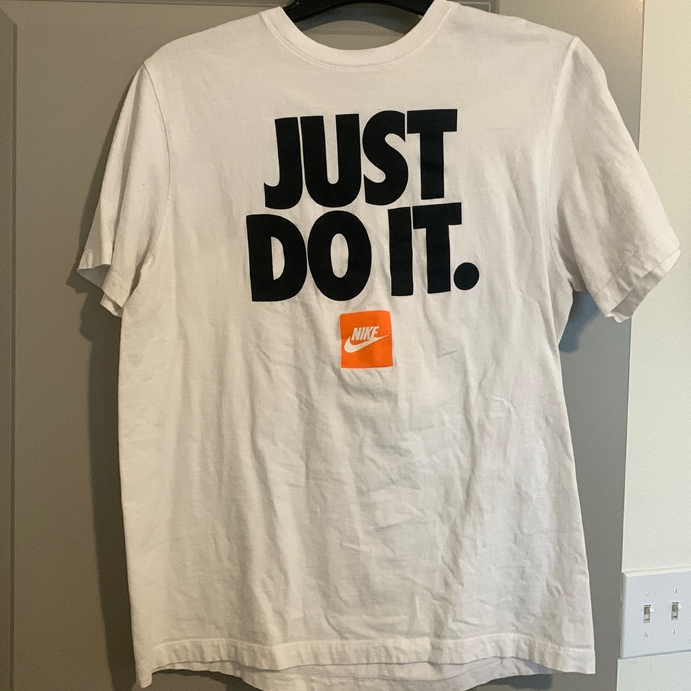 Nike tee